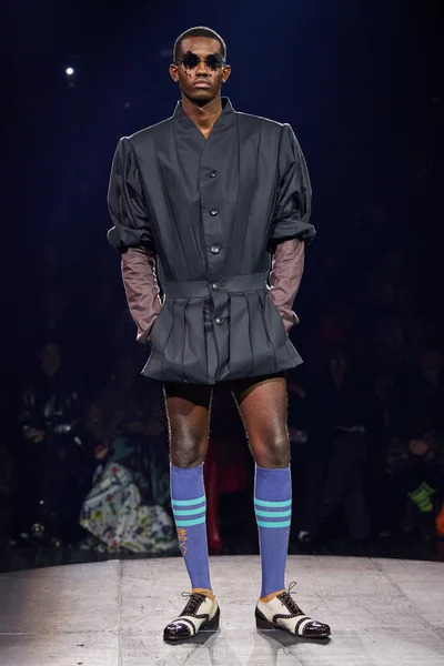 Look 3
